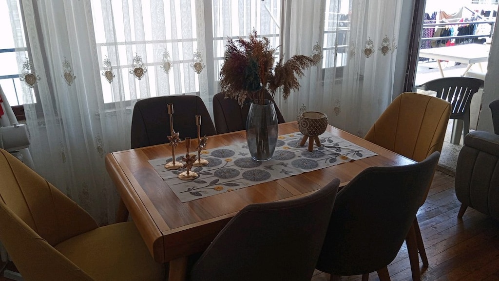 Temiz ev eşyaları modern ve markalı - 3