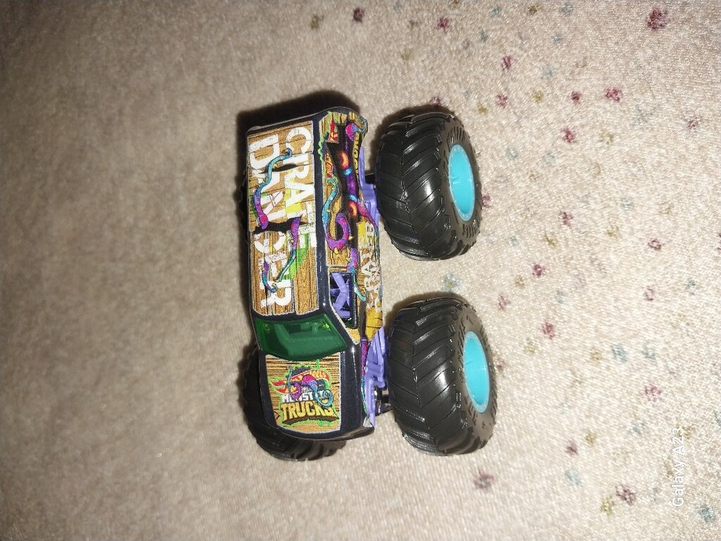 hotweels Truck Builders - 2