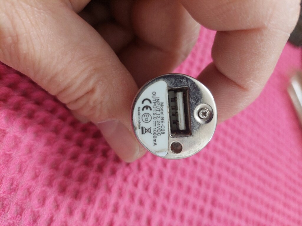 Araç şarj adaptörü. Usb girişli. Çakmaklık için. - 2