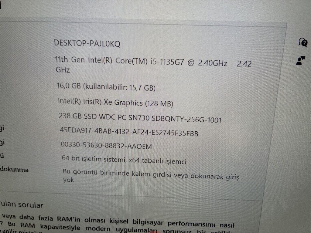 THİNKPAD X1 CARBON İ5 11. NESİL 16 GB RAM 256 M2SSD - 6