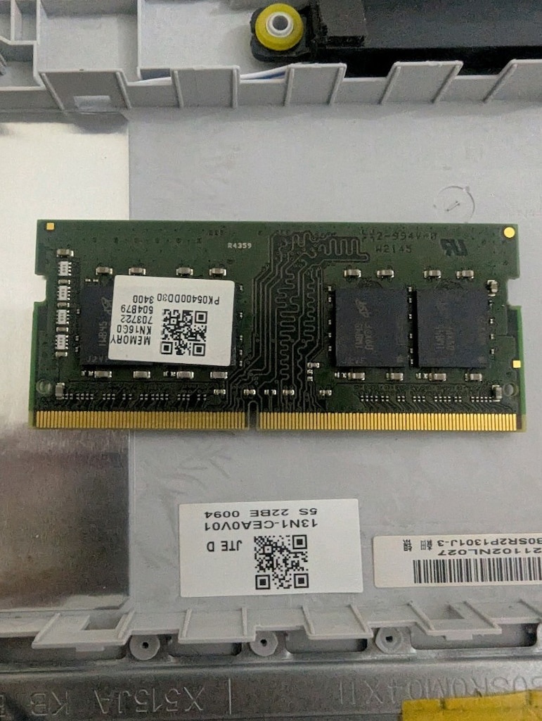 Kingston 16 GB DDR4 SDRAM - 3200 MHz - 2