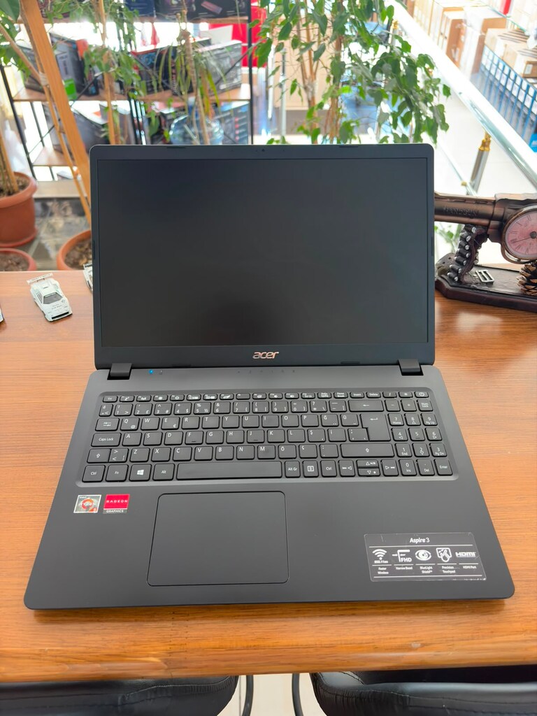 Acer Aspire 3 A315-42G-R3RY 16GB RAM / 250GB SSD Notebook Laptop - 4