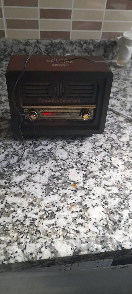 nostalji ahşap radyo usebe takip telefondan müzik dinlenir sifirdi