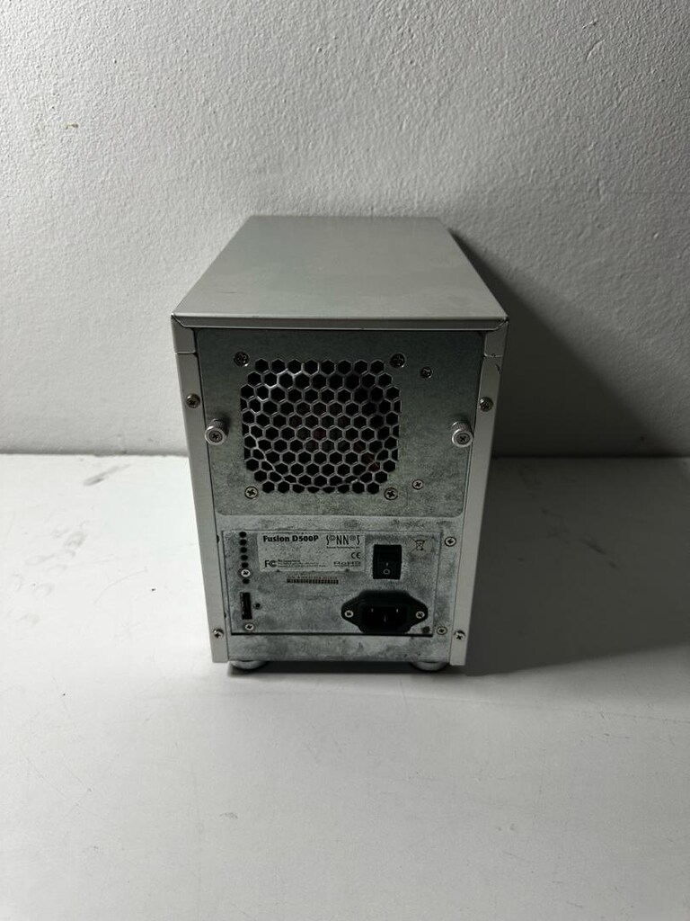 Sonnet Fusion D500P Profesyonel RAID Depolama Ünitesi - 2