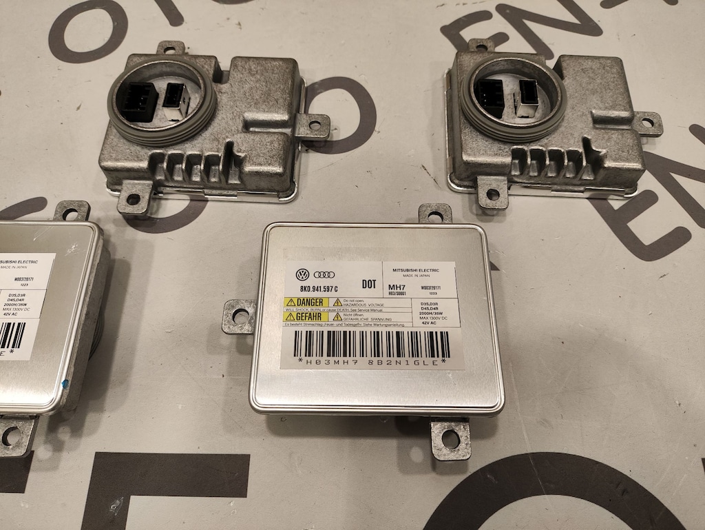 CC XENON FAR BEYNİ 8K0 941 597 C 8K0.941.597 C 8K0941597C - 2
