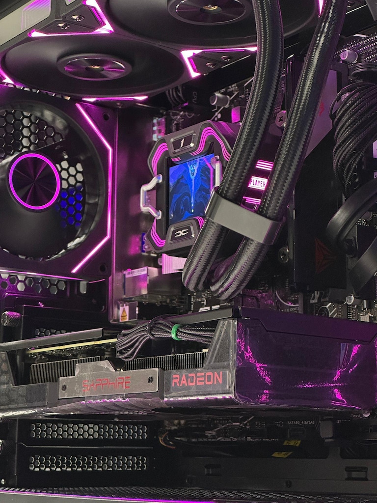 Ryzen 7 7800X3D - RTX 5060 8GB - 16GB RAM - 1TB M.2 SSD - 6