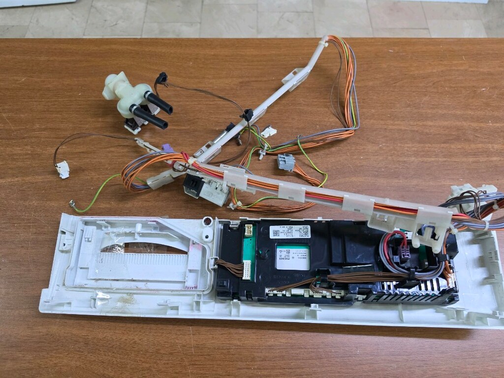 Bosch WAB20262TR Çamaşır Makinesi Ön Panel ve Elektronik Kart - 6