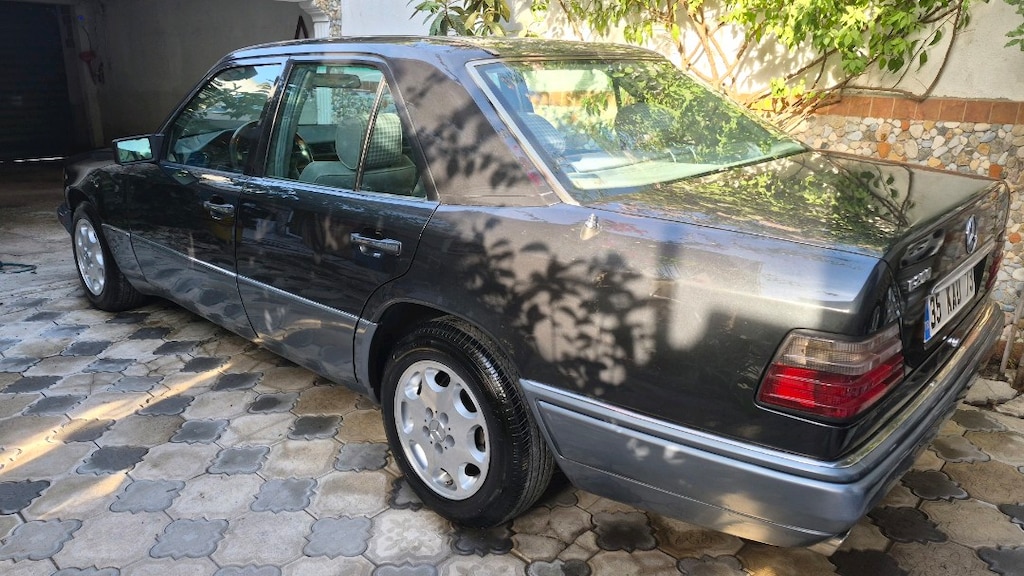 94 MODEL E200 - 3