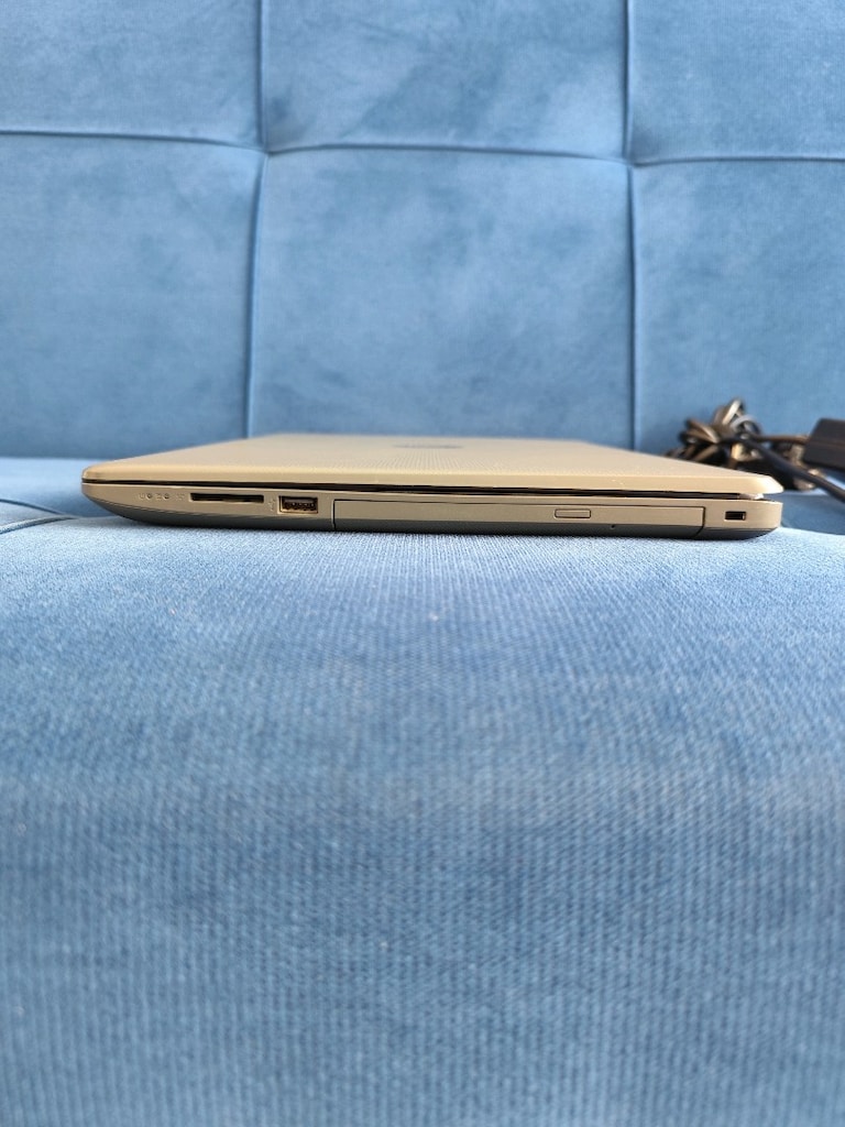 Sağlam Bataryalı HP Laptop - AMD İşlemci - 8 GB Ram + SSD - 7