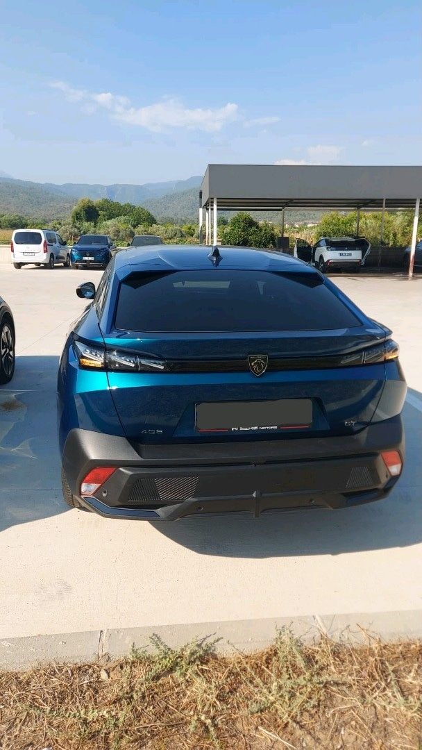PEUGEOT 408 GT - 2