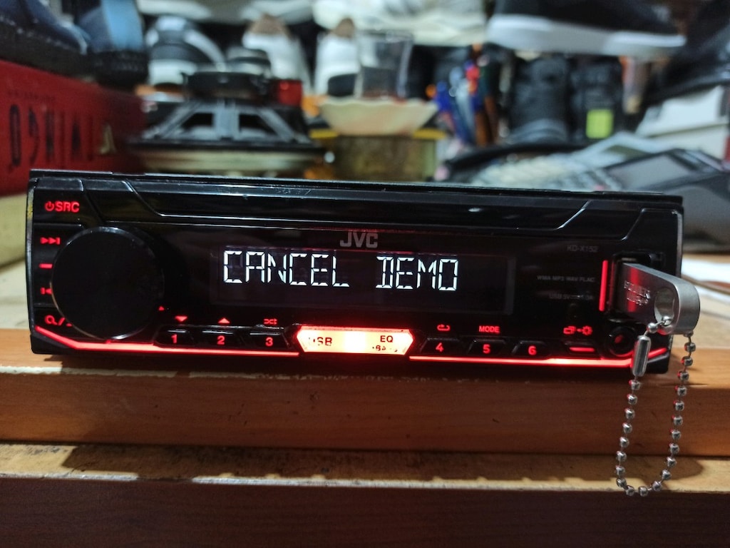 JVC KD-X152 Oto Teybi USB AUX RADYO tek anfi çıkışli oto teyp sorunsuz - 10