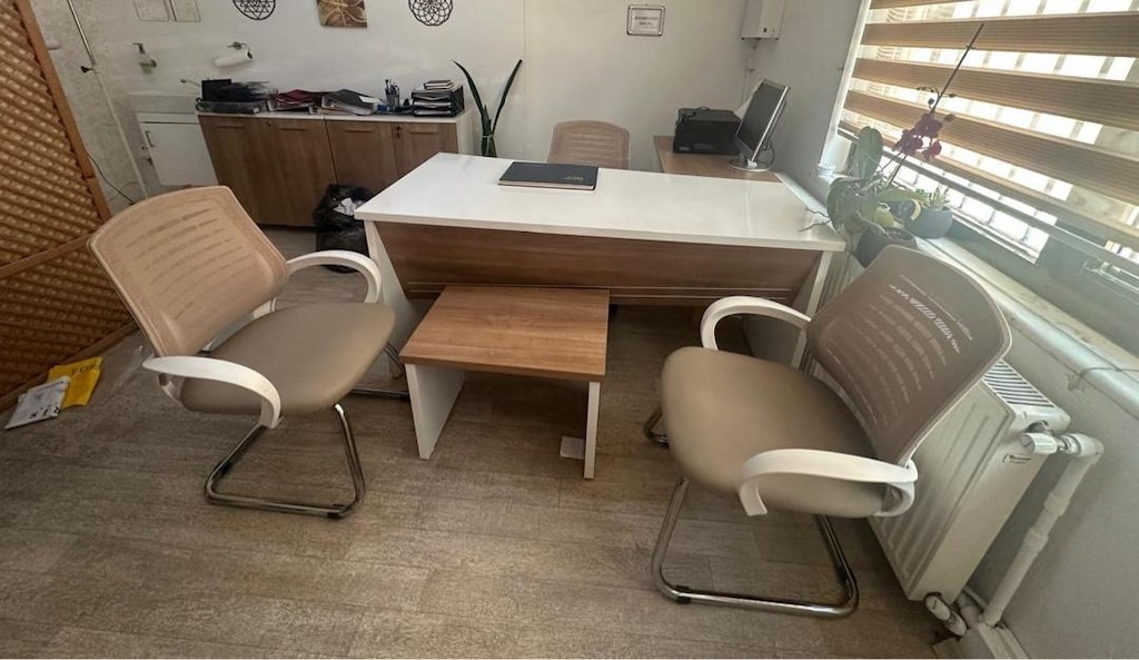 Etajerli Ofis Masası - 2