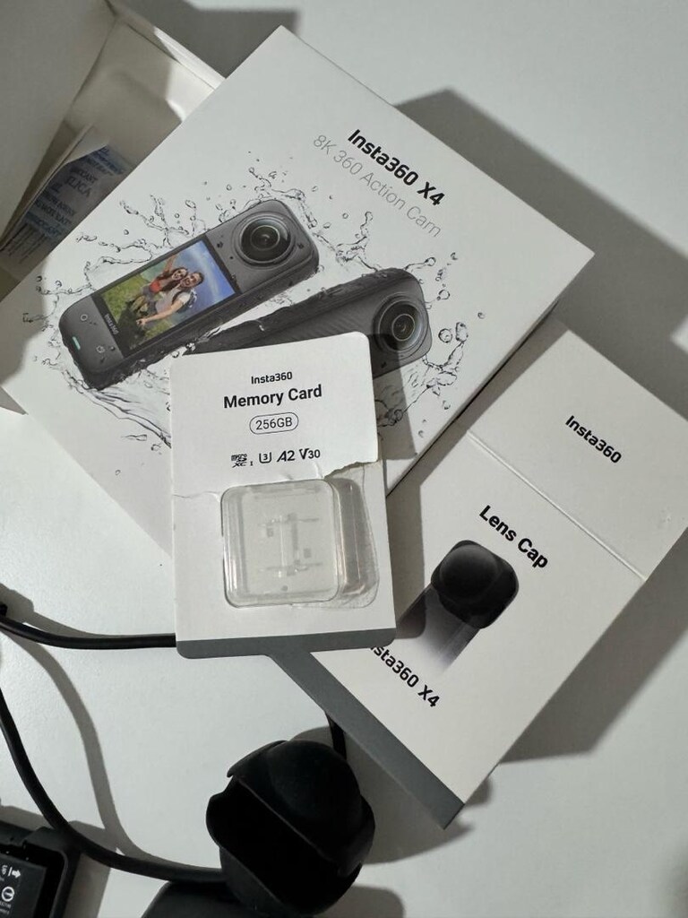 Insta360 x4 - Lens Cap, 3'lü Şarj Standı, Çift Batarya, 256 GB - 3