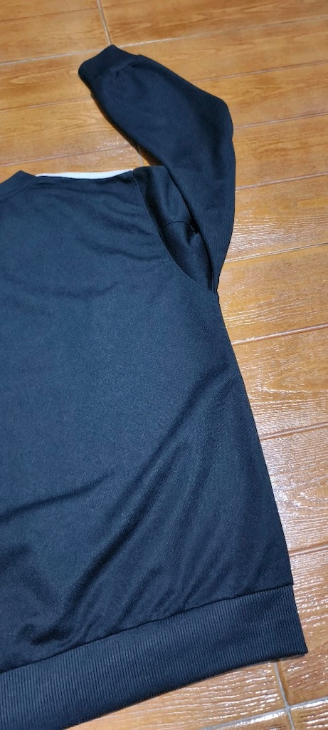 #Adidas Beşiktaş sweat Eni çekilnce 50 Boyu 59 Kol 56. - 4