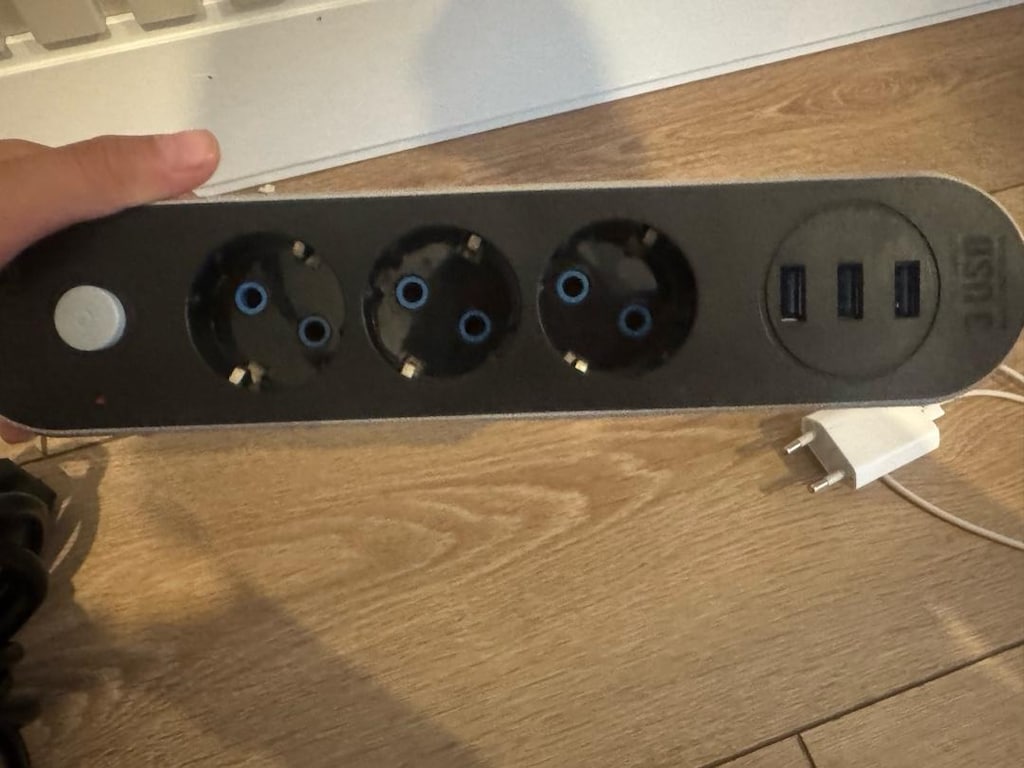 Akıllı USB Girişli 3’lü Priz / Sıfır Ayarında Çok Temiz - 2