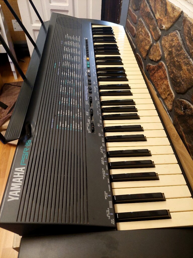 YAMAHA PSR 19 ORG - 4