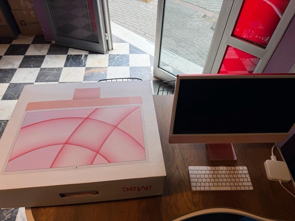 Apple iMac 24” M1 8GB 256GB Pembe – Kutulu, Klavye Mouse Tam - 3