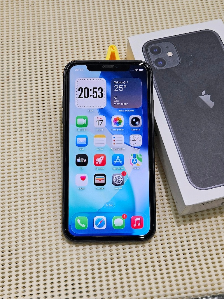 iPhone 11 Siyah 128 GB - 2