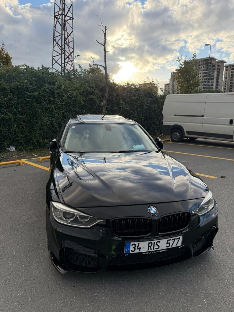 BMW 320i - 4
