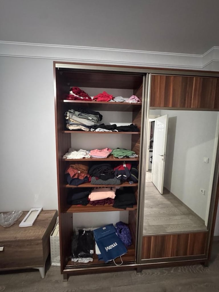 gardırop sürgülü dolap sıfır gibi acil satılık - 2