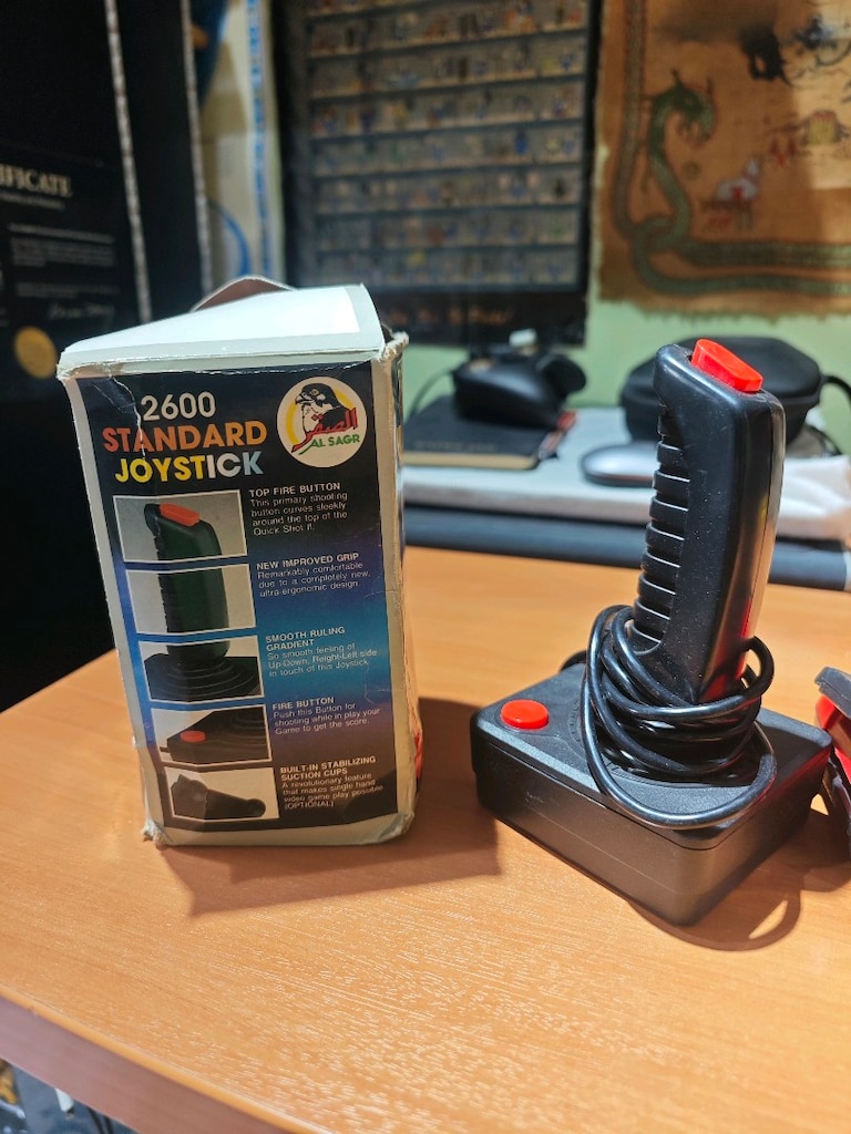 Atari 2600 Joystick - 8
