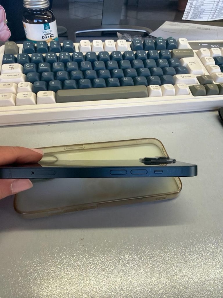 iPhone 14 - 3