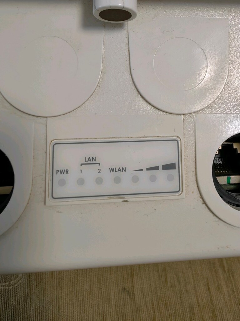 EnGenius ENH210EXT 300 Mbps Access Point - 4
