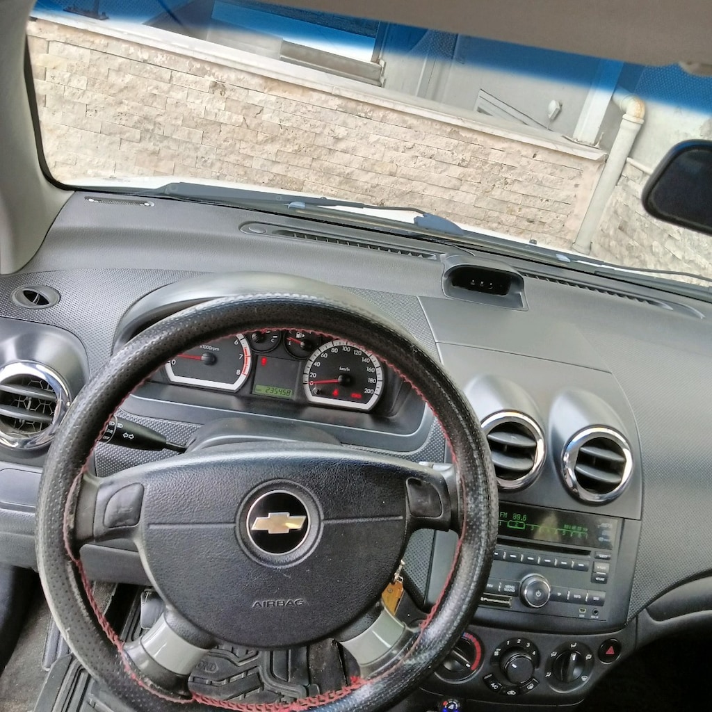2012 model chevrolet aveo - 11