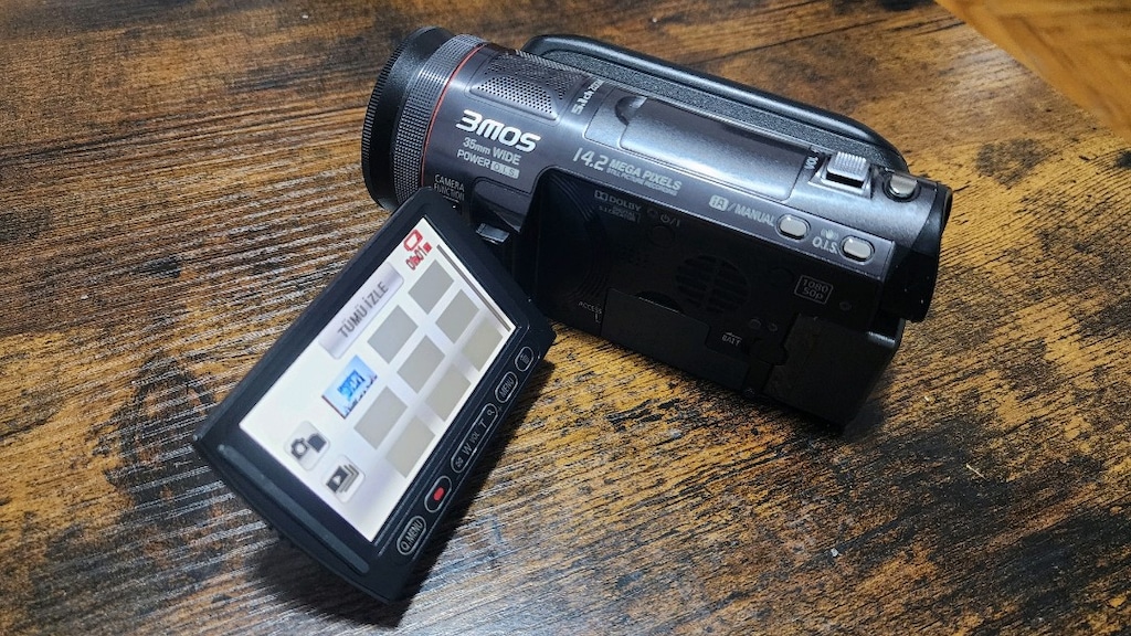 Panasonic HDC-HS700 14.2MP SD/240GB HDD Hybrid 35mm Wide Camcorder - 6