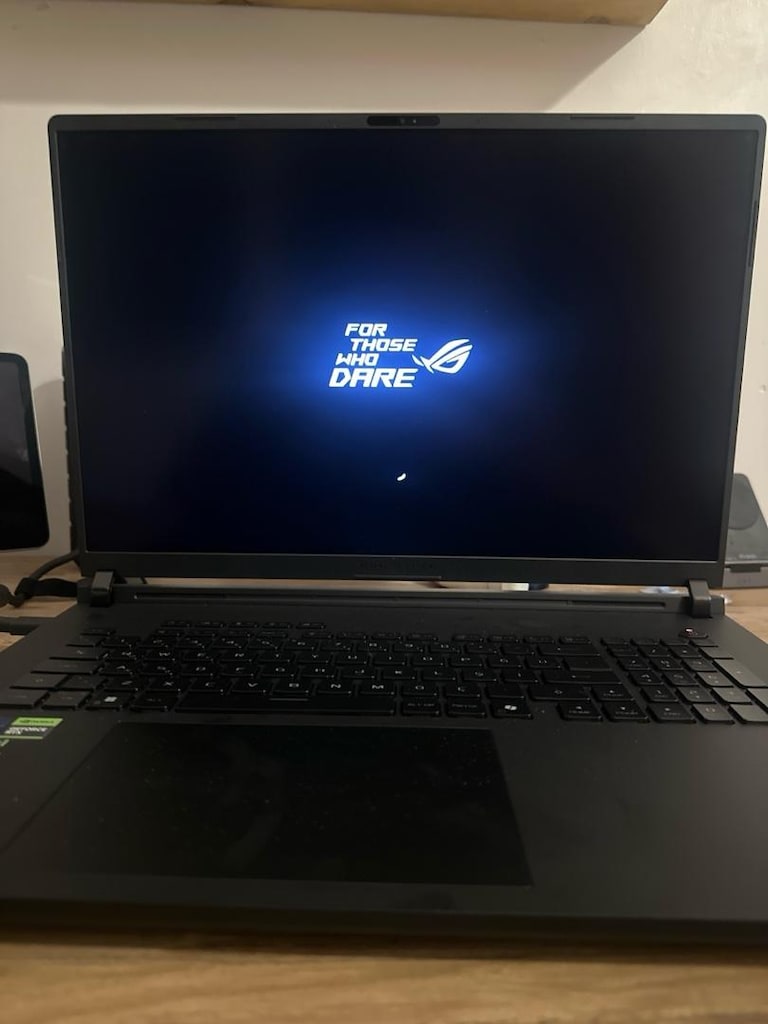 Asus Rog Strix Scar 18 - 2