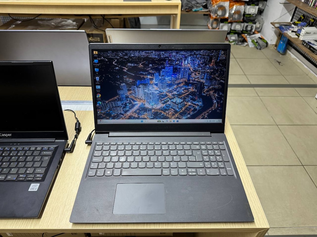 LENOVO *RYZEN 5 3500U İŞLEMCİ *8GB RAM *240GB SSD *RADEON 2GB E.K - 2