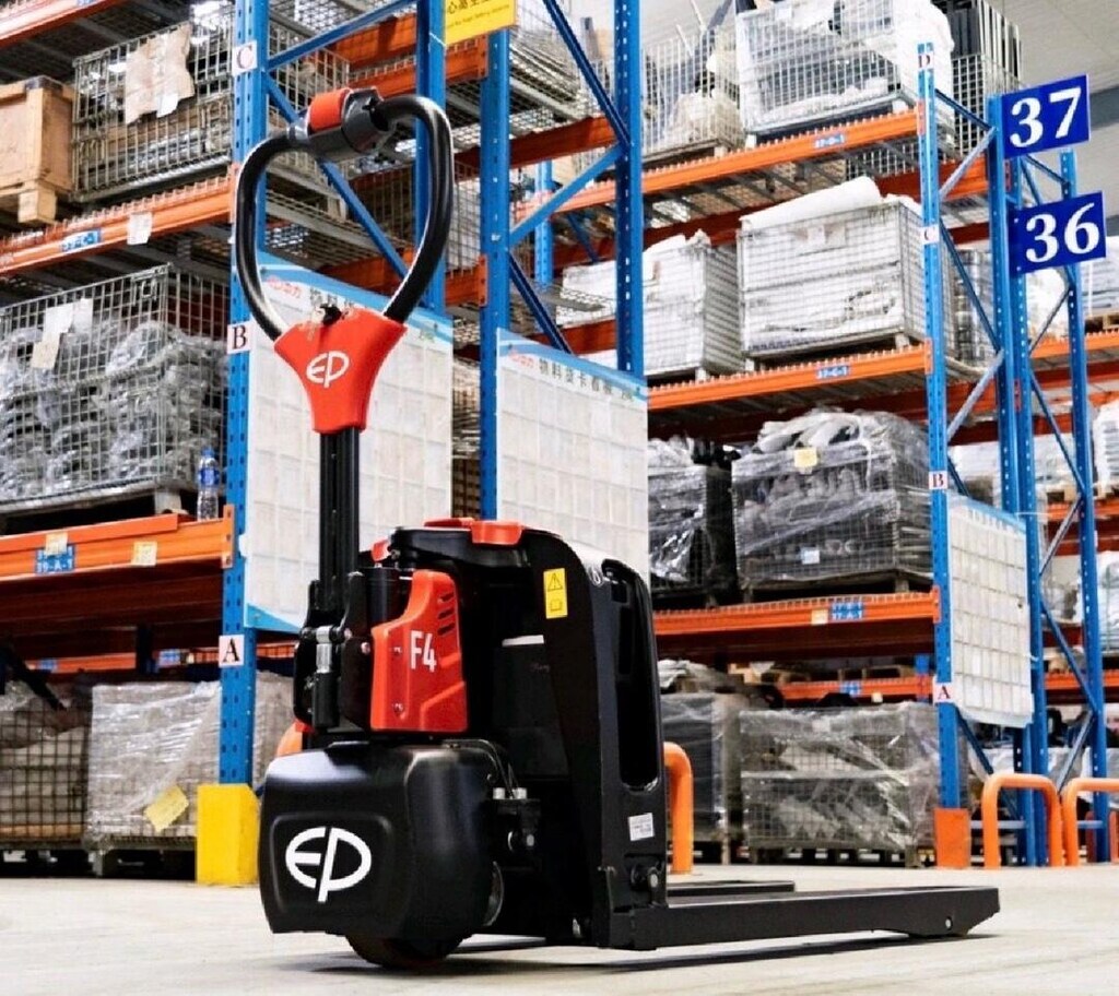 F4 LİTYUM AKÜLÜ TRANSPALET - 1.5 TON - 2