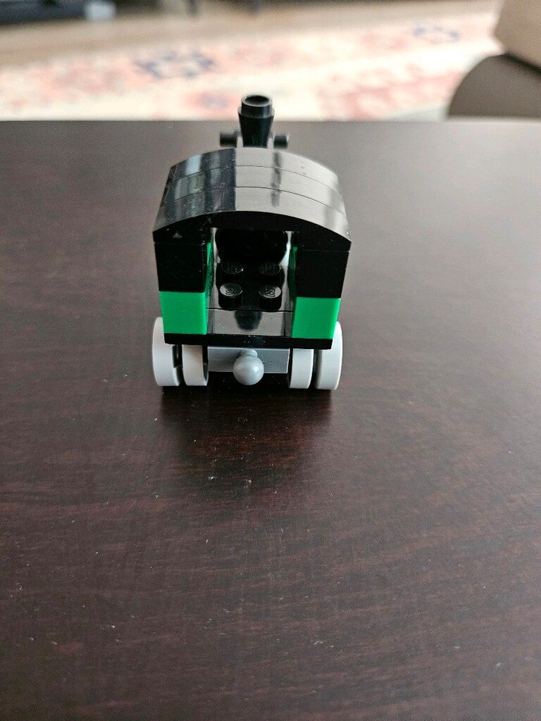 LEGO Creator 11945 Buharlı Lokomotif - 2