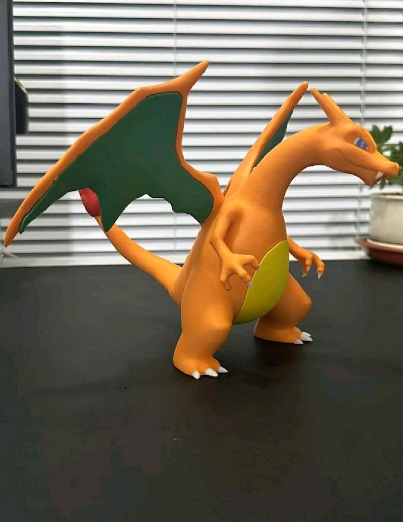 CHARİZARD 13 CM - 3