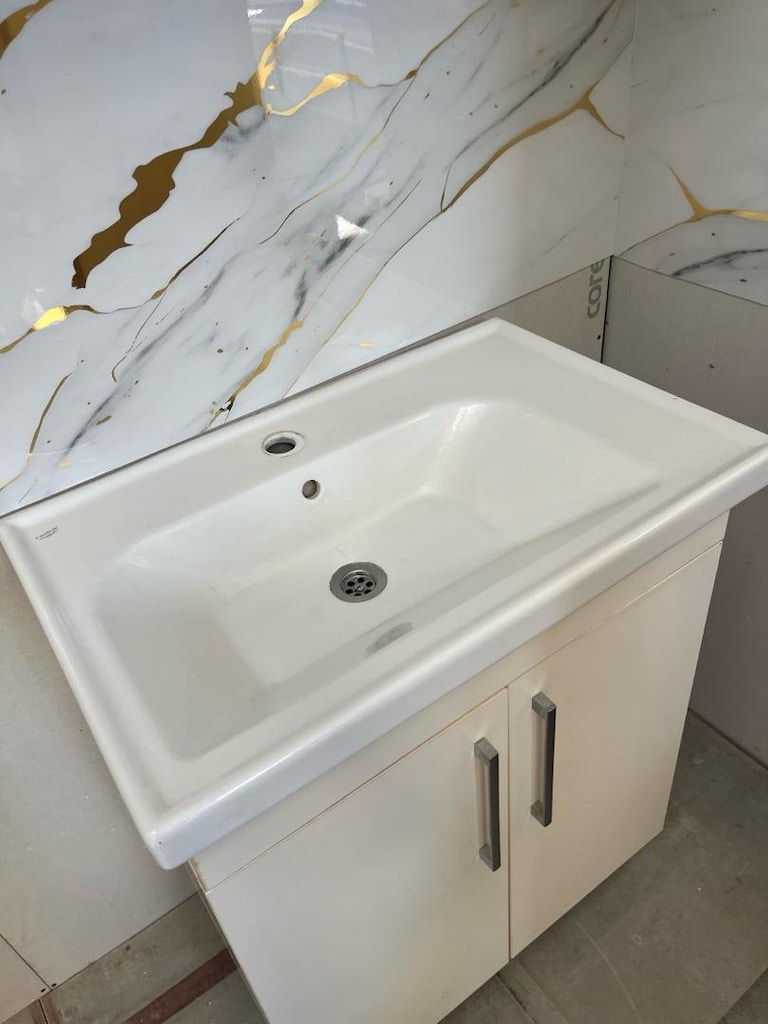 Banyo Dolabı - 2