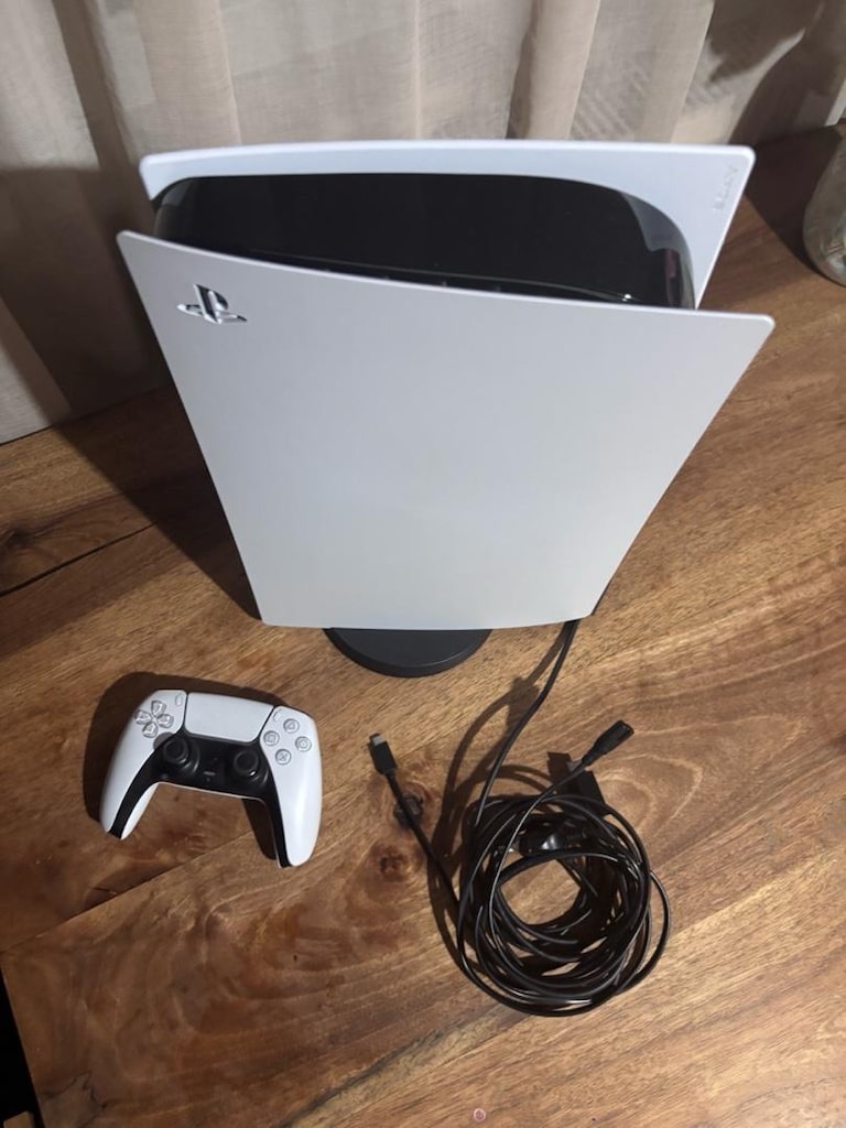 Play Station 5 - 3