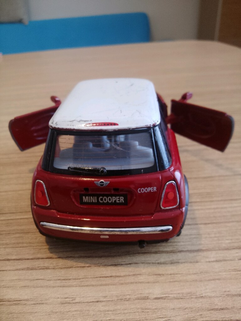1:28 ölçekli Kinsmart lisanslı Mini Cooper marka otomobil - 2