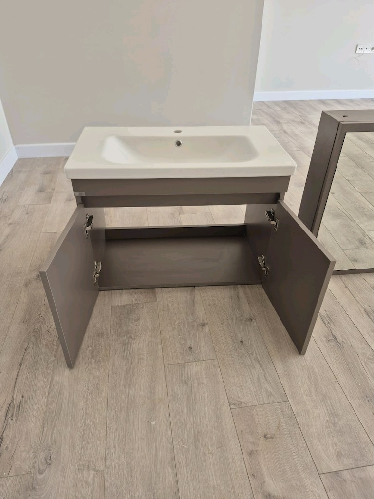BIANI Marka Aynalı Banyo Dolabı (Lavabo dahil) - 2