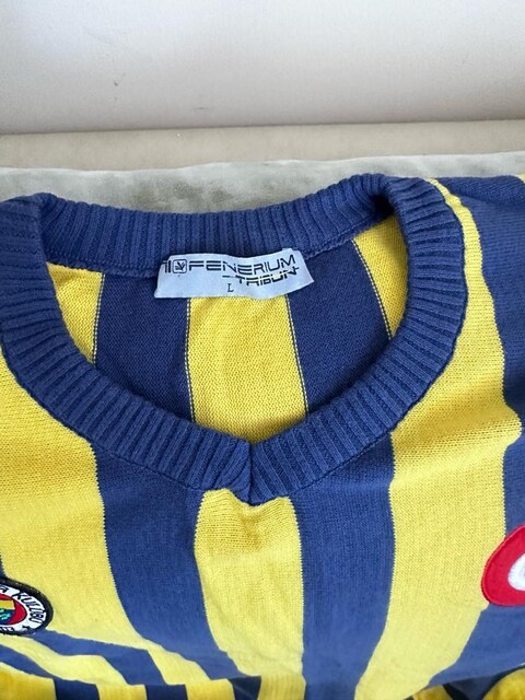 Temiz ve az kullanılmış orijinal retro Fenerbahçe forması