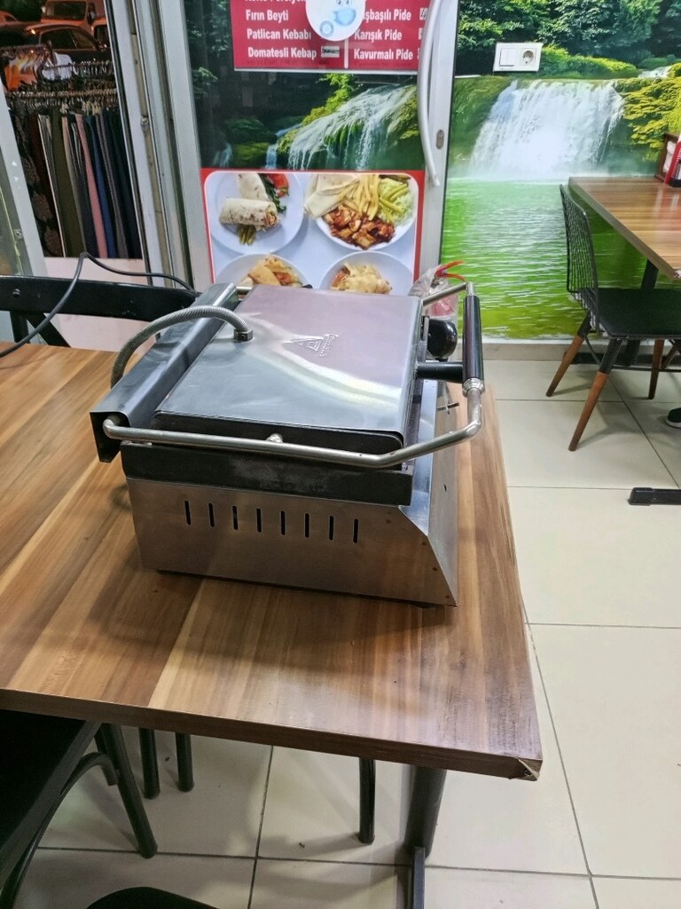 HOT SURFACE TOST MAKİNESİ 8 ay kulanıldı çok temiz - 5