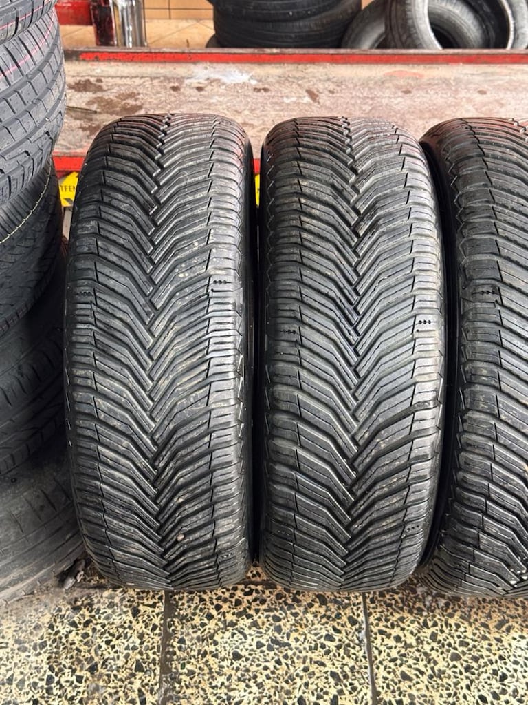 215 55 17MICHELİN 4 mevsim CROSS CLIMATE 2 4 Adet tarih 2022 - 7