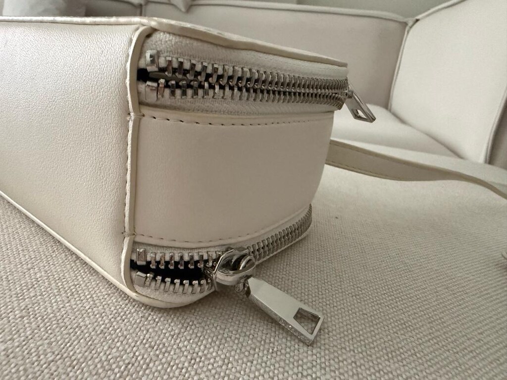 DKNY Kadın Mini Omuz Çantası Beyaz - 4
