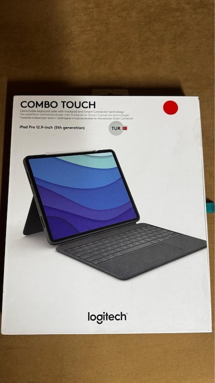 SIFIR KAPALI KUTU Logitech Combo Touch iPad Pro 12.9 5.Nesil TR Klavye