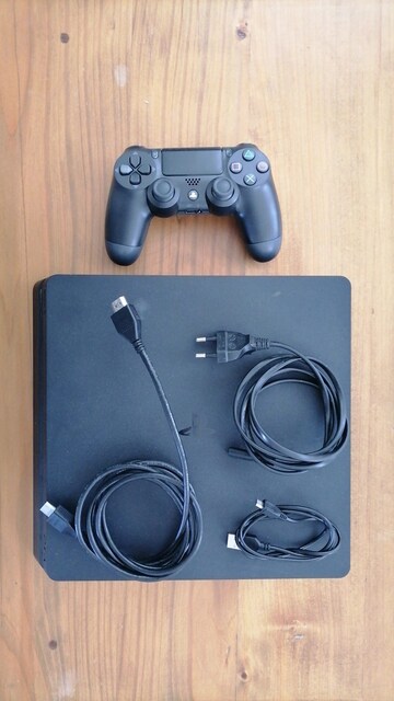 Playstation 4 Slim 500 Gb + 17Kutu Oyunluk Koleksiyon