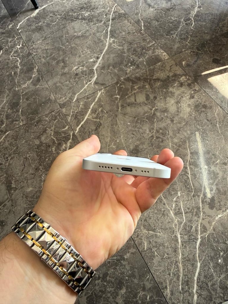 iPhone 16e tr - 2