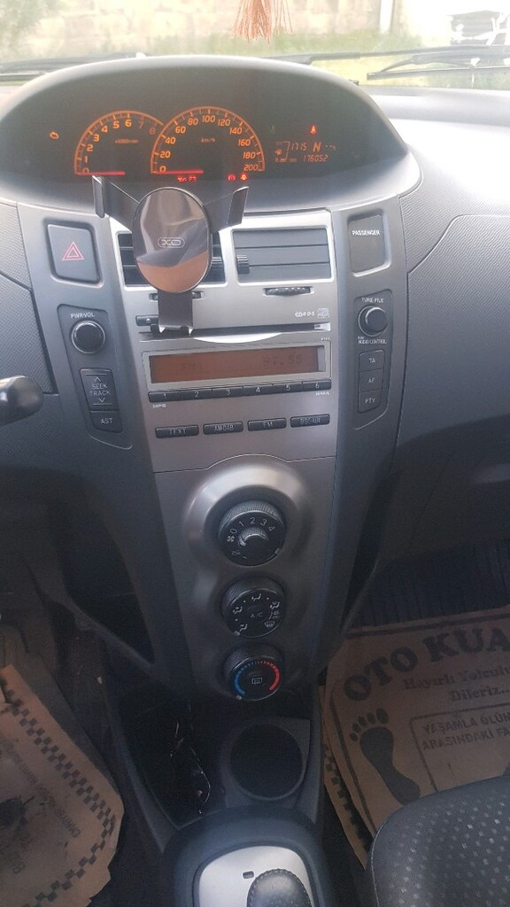 Temiz 2011 Toyota Yaris 1.33 Terra Sporty 177.500 km de - 9