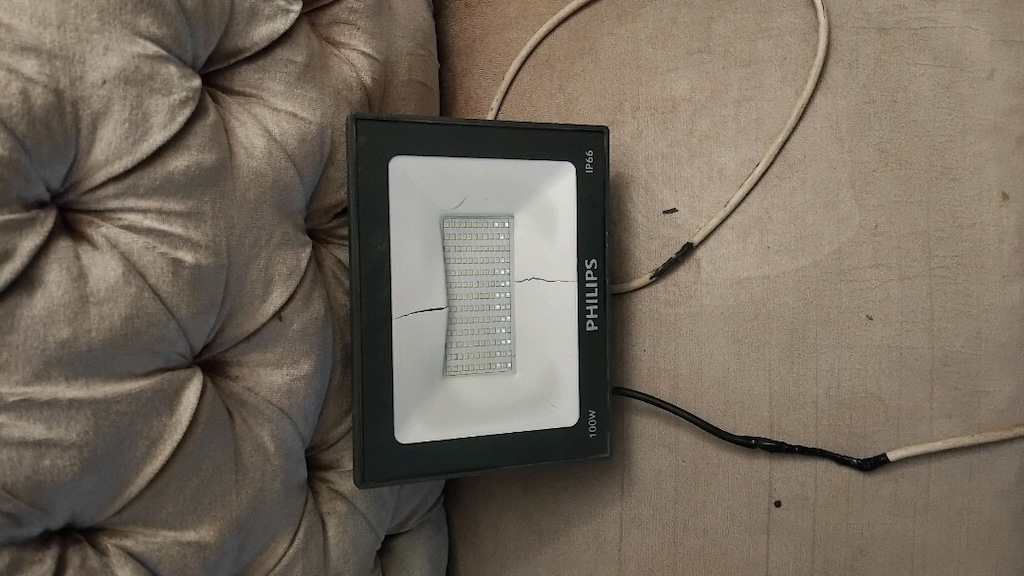 Philips Güçlü Led Projektör - 5
