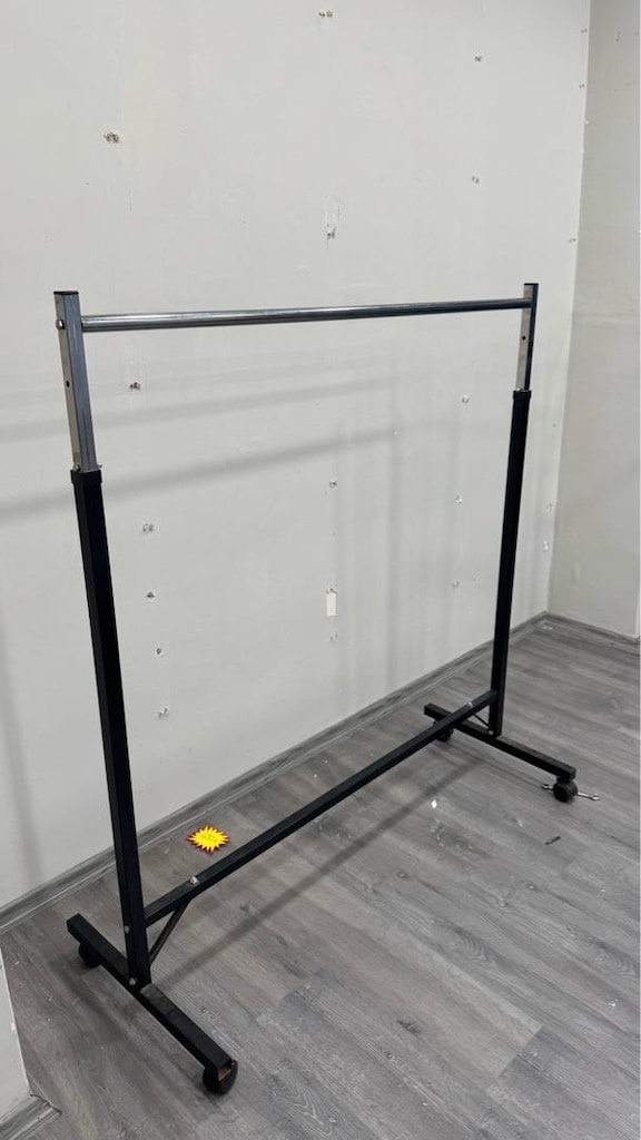 Çocuk Giyim Mağazası Kapanışı – Komple Mağaza Ekipmanları - 2