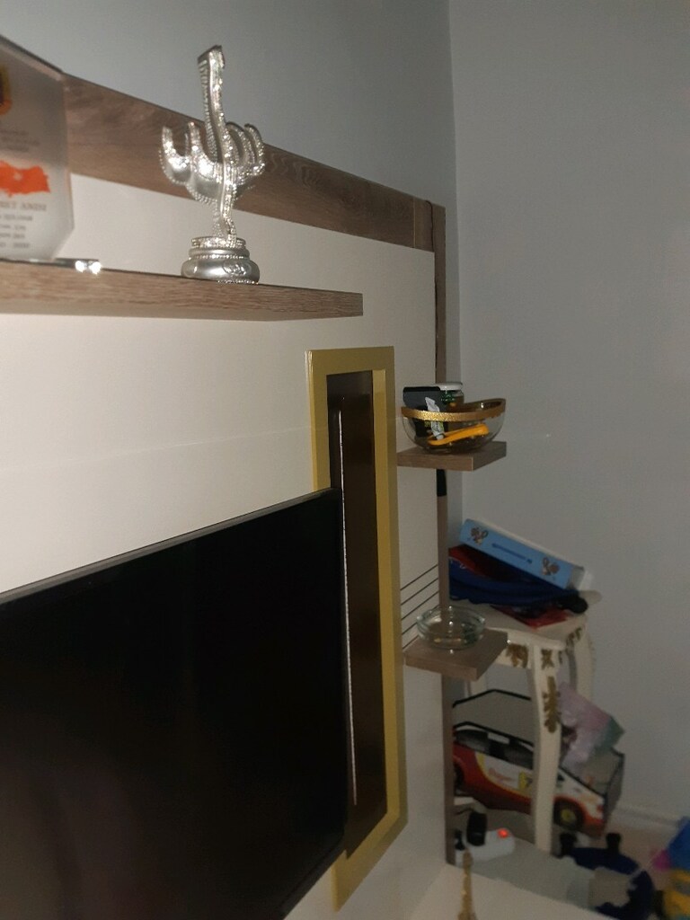 Satılık TV ÜNITESI Led mevcuttur kırık çatlak yok - 2
