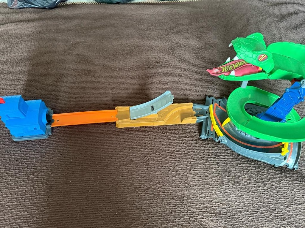HOT WHEELS Yılan Geçidi Oyun Seti (Parkur) - 2